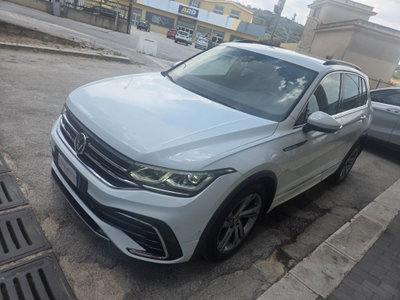 Volkswagen Tiguan 2.0 TDI 150 CV SCR DSG 4MOTION R-Line (2)