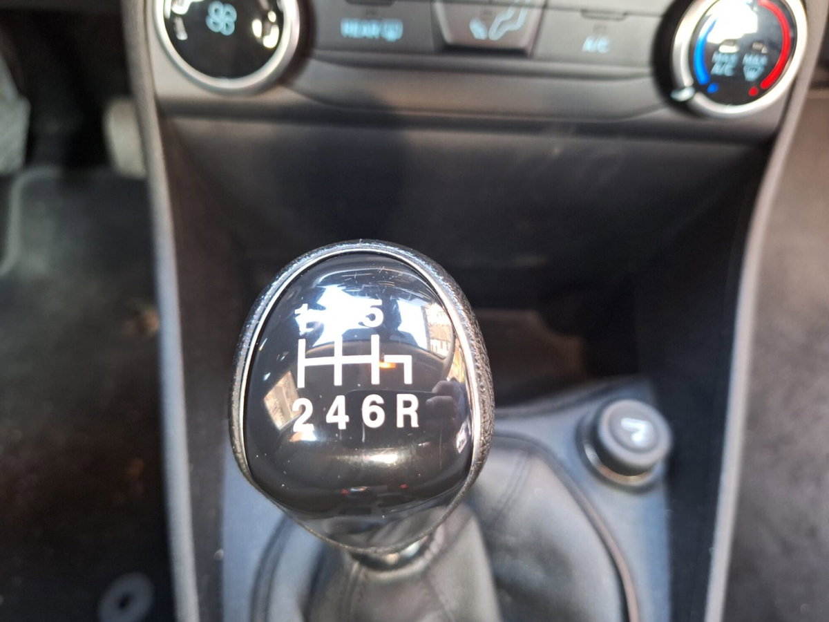 Ford Fiesta 1.5 EcoBlue 5 porte (19)