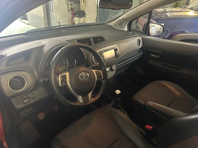 Toyota Yaris 1.3 5 porte Lounge (4)