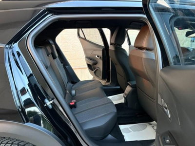 Peugeot 2008 1.2 hybrid Allure 145cv e-dcs6 (10)