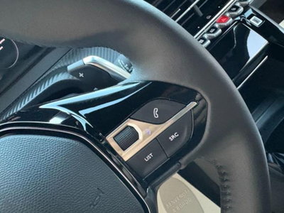 Peugeot 2008 1.2 hybrid Allure 145cv e-dcs6 (17)