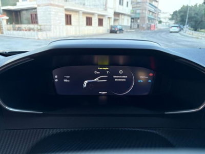 Peugeot 2008 1.2 hybrid Allure 145cv e-dcs6 (18)