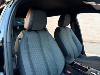 Peugeot 2008 1.2 hybrid Allure 145cv e-dcs6 (9)
