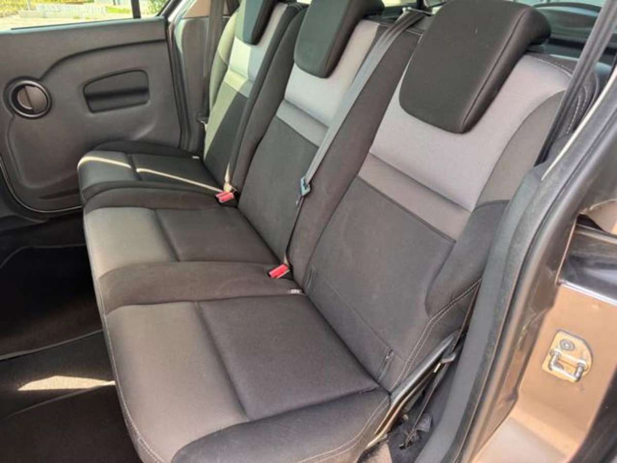 Renault Kangoo 1.5 dCi 90CV 5 porte Stop & Start Extrem (13)
