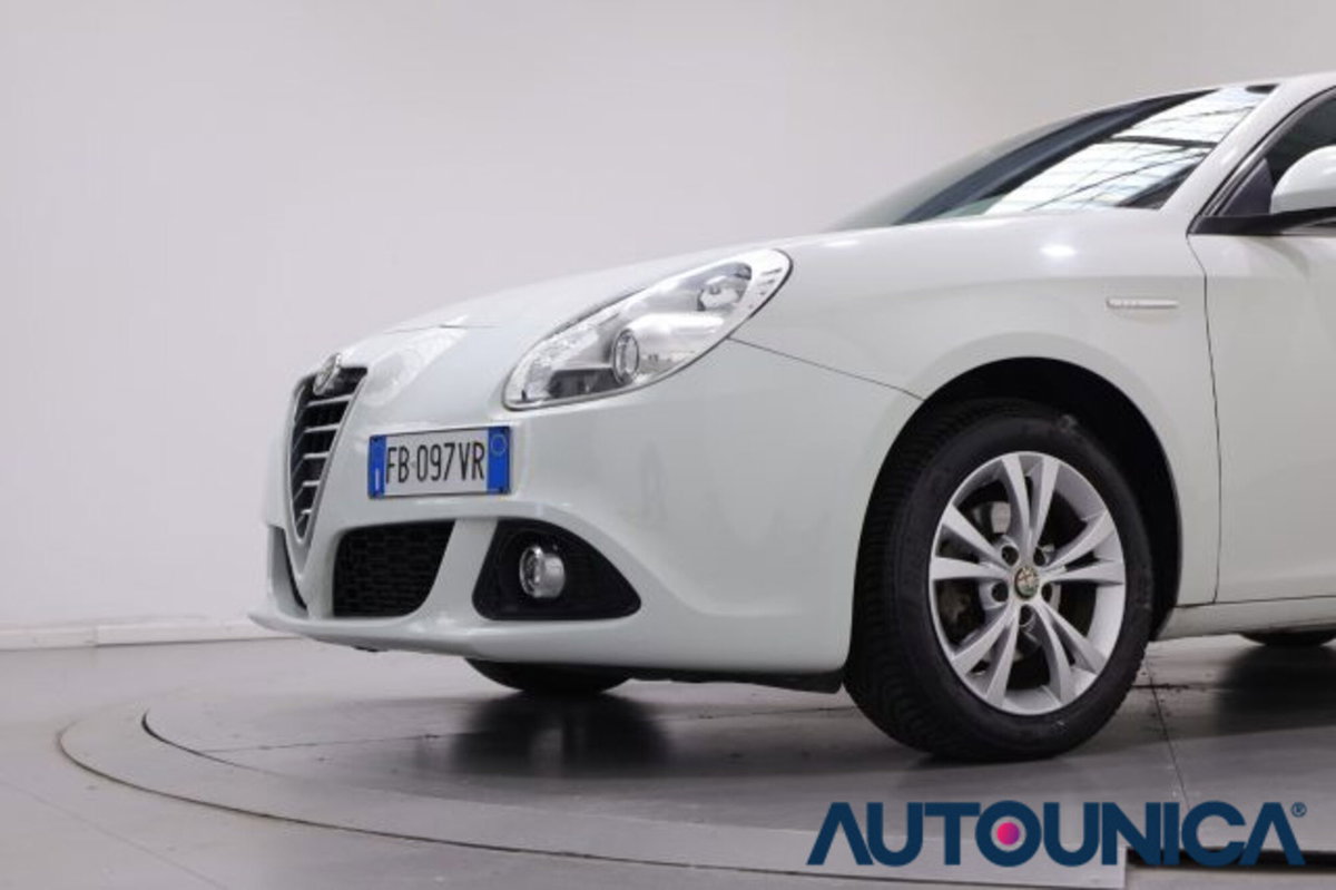 Alfa Romeo Giulietta 1.6 JTDm-2 Distinctive (11)