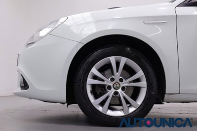 Alfa Romeo Giulietta 1.6 JTDm-2 Distinctive (17)