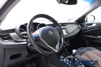 Alfa Romeo Giulietta 1.6 JTDm-2 Distinctive (5)