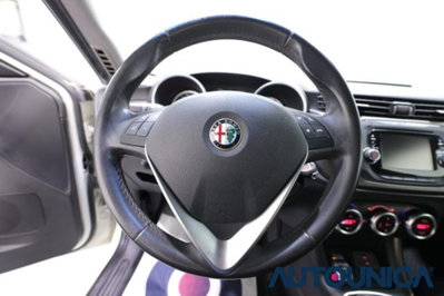 Alfa Romeo Giulietta 1.6 JTDm-2 Distinctive (7)
