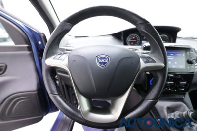 Lancia Ypsilon 1.0 FireFly 5 porte S&S Hybrid Silver Plus (7)