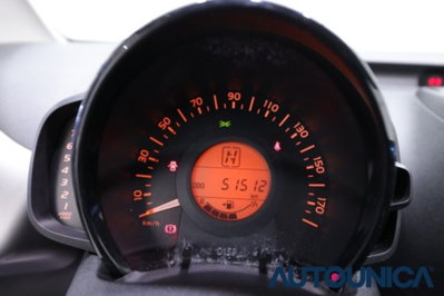 Toyota Aygo 1.0 VVT-i 69 CV 5 porte x-cool TSS (8)