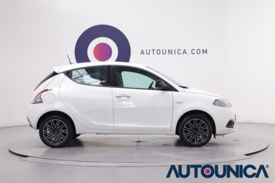 Lancia Ypsilon 1.0 FireFly 5 porte S&S Hybrid Ecochic Gold (4)