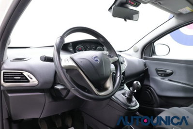 Lancia Ypsilon 1.0 FireFly 5 porte S&S Hybrid Ecochic Gold (5)