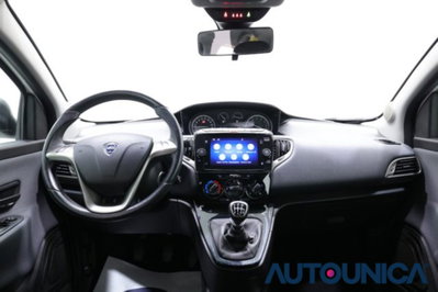 Lancia Ypsilon 1.0 FireFly 5 porte S&S Hybrid Ecochic Gold (6)