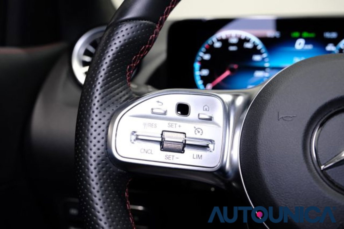 Mercedes-Benz GLA SUV 250 e Plug-in hybrid Automatic Premium (20)