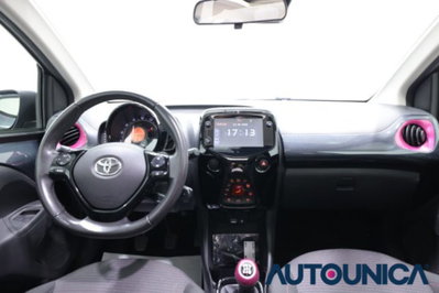 Toyota Aygo Connect 1.0 VVT-i 72 CV 5 porte x-wave (10)