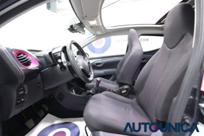 Toyota Aygo Connect 1.0 VVT-i 72 CV 5 porte x-wave (19)