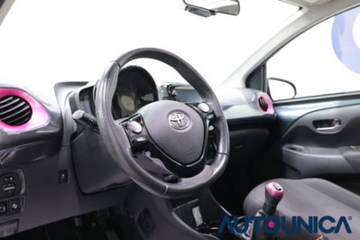 Toyota Aygo Connect 1.0 VVT-i 72 CV 5 porte x-wave (5)