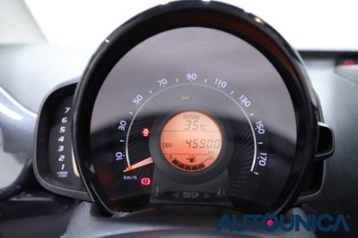 Toyota Aygo Connect 1.0 VVT-i 72 CV 5 porte x-wave (8)