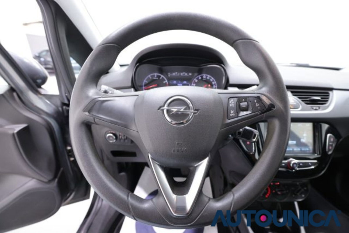 Opel Corsa 1.2 5 porte Advance (7)