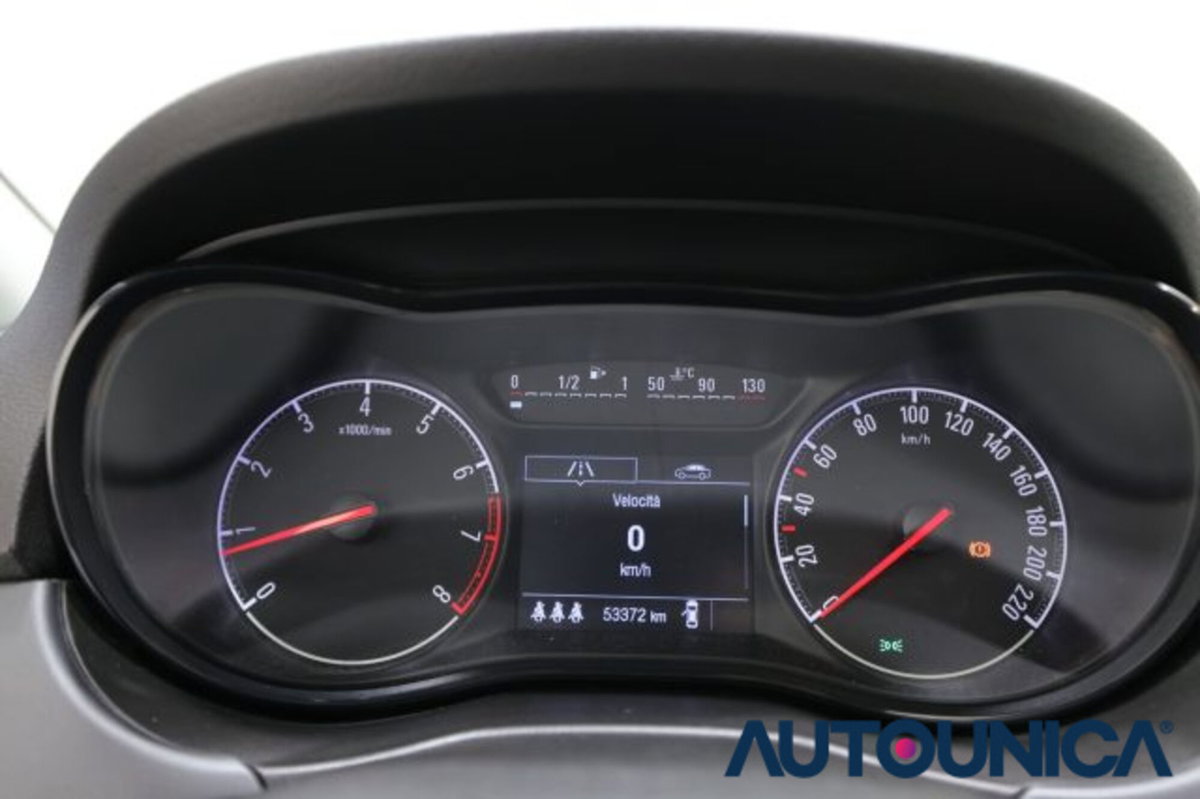 Opel Corsa 1.2 5 porte Advance (8)
