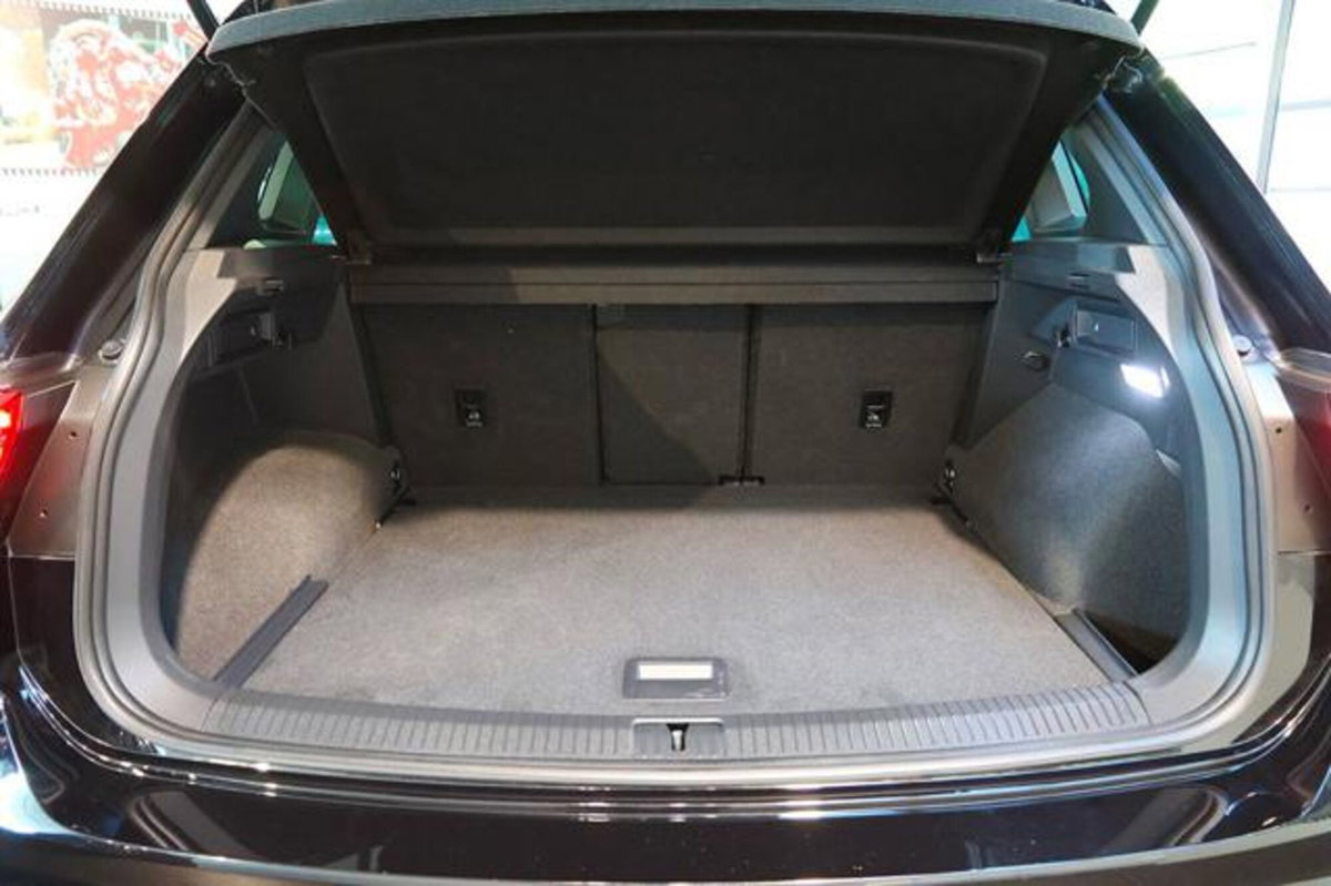 Volkswagen Tiguan 2.0 TDI 150 CV SCR DSG 4MOTION R-Line (12)
