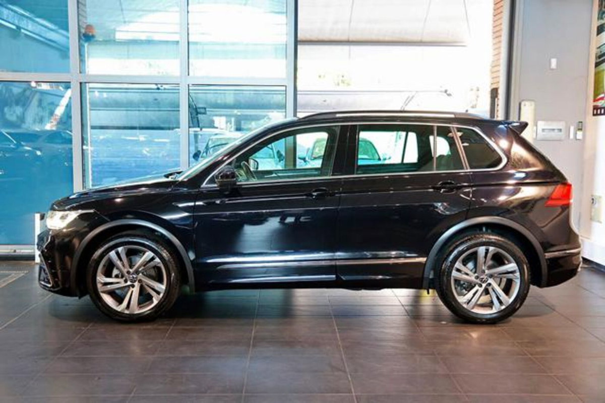 Volkswagen Tiguan 2.0 TDI 150 CV SCR DSG 4MOTION R-Line (3)