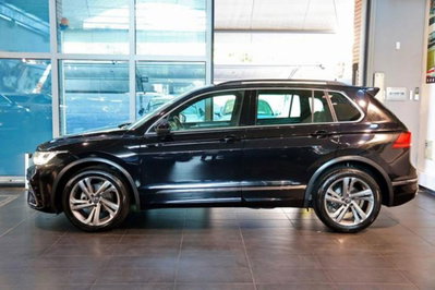 Volkswagen Tiguan 2.0 TDI 150 CV SCR DSG 4MOTION R-Line (3)
