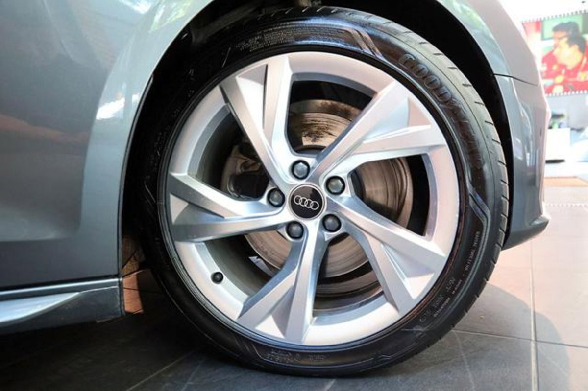 Audi A4 Avant 35 2.0 tdi mhev Business Advanced 163cv s-tronic (6)