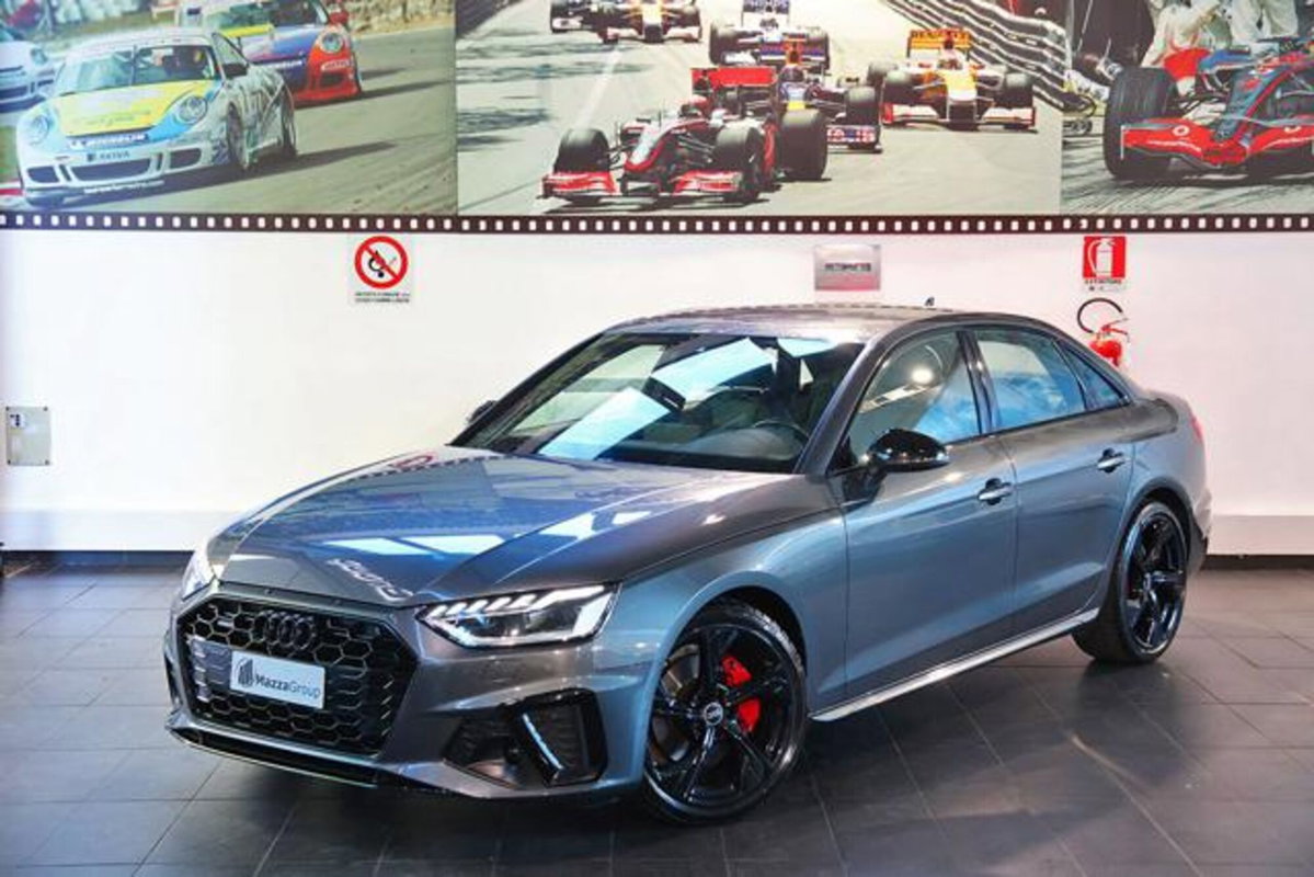 Audi A4 40 2.0 tdi mhev Business Advanced quattro 204cv s-tronic