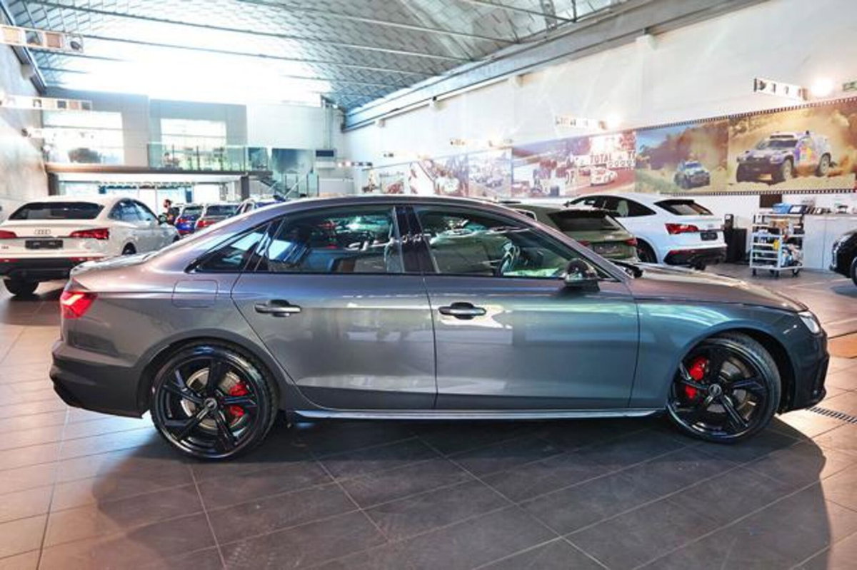 Audi A4 40 2.0 tdi mhev Business Advanced quattro 204cv s-tronic (10)