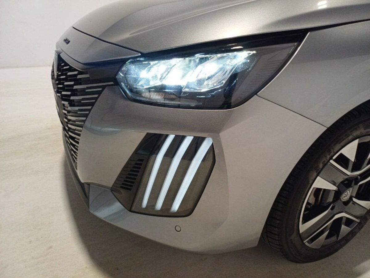 Peugeot 208 PureTech 100 Stop&Start 5 porte Allure (10)