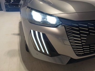 Peugeot 208 PureTech 100 Stop&Start 5 porte Allure (11)