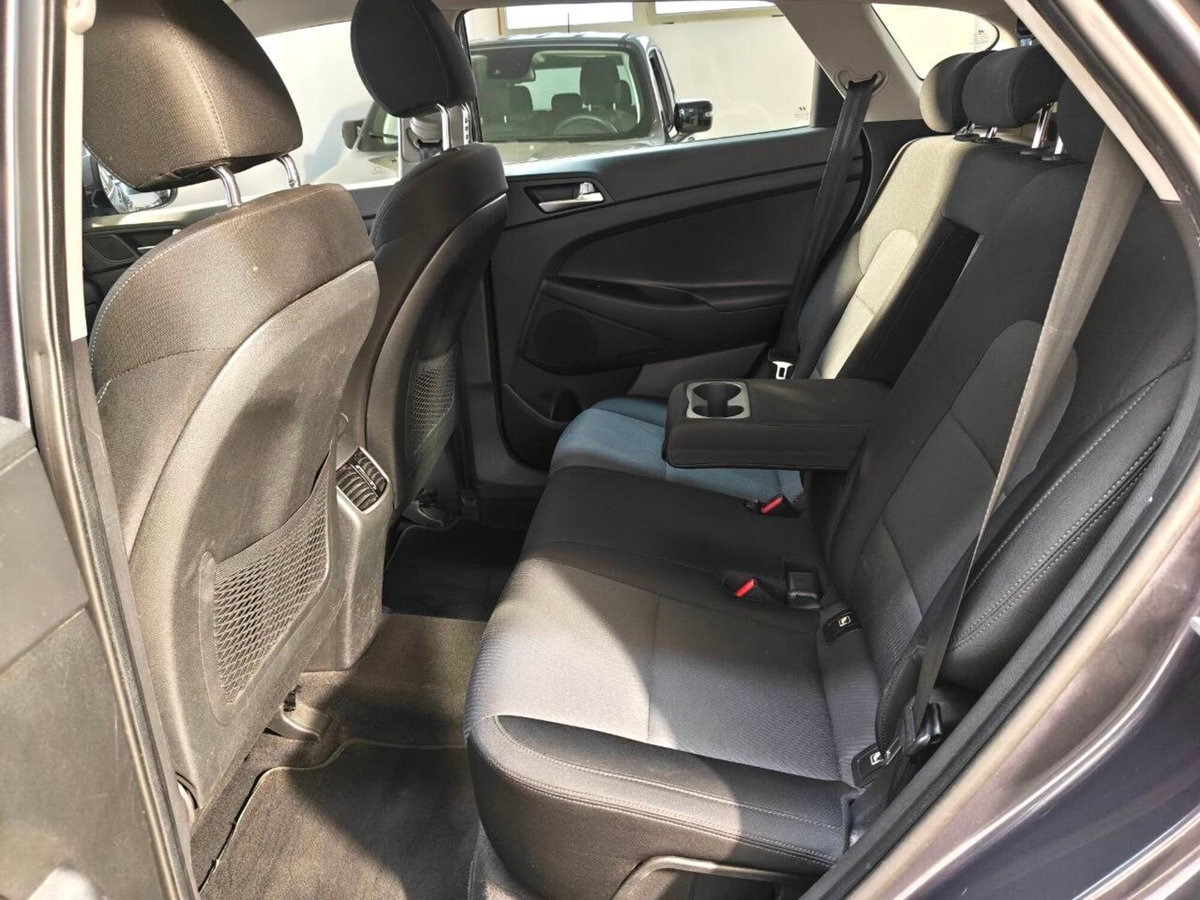 Hyundai Tucson 1.6 CRDi XTech (14)