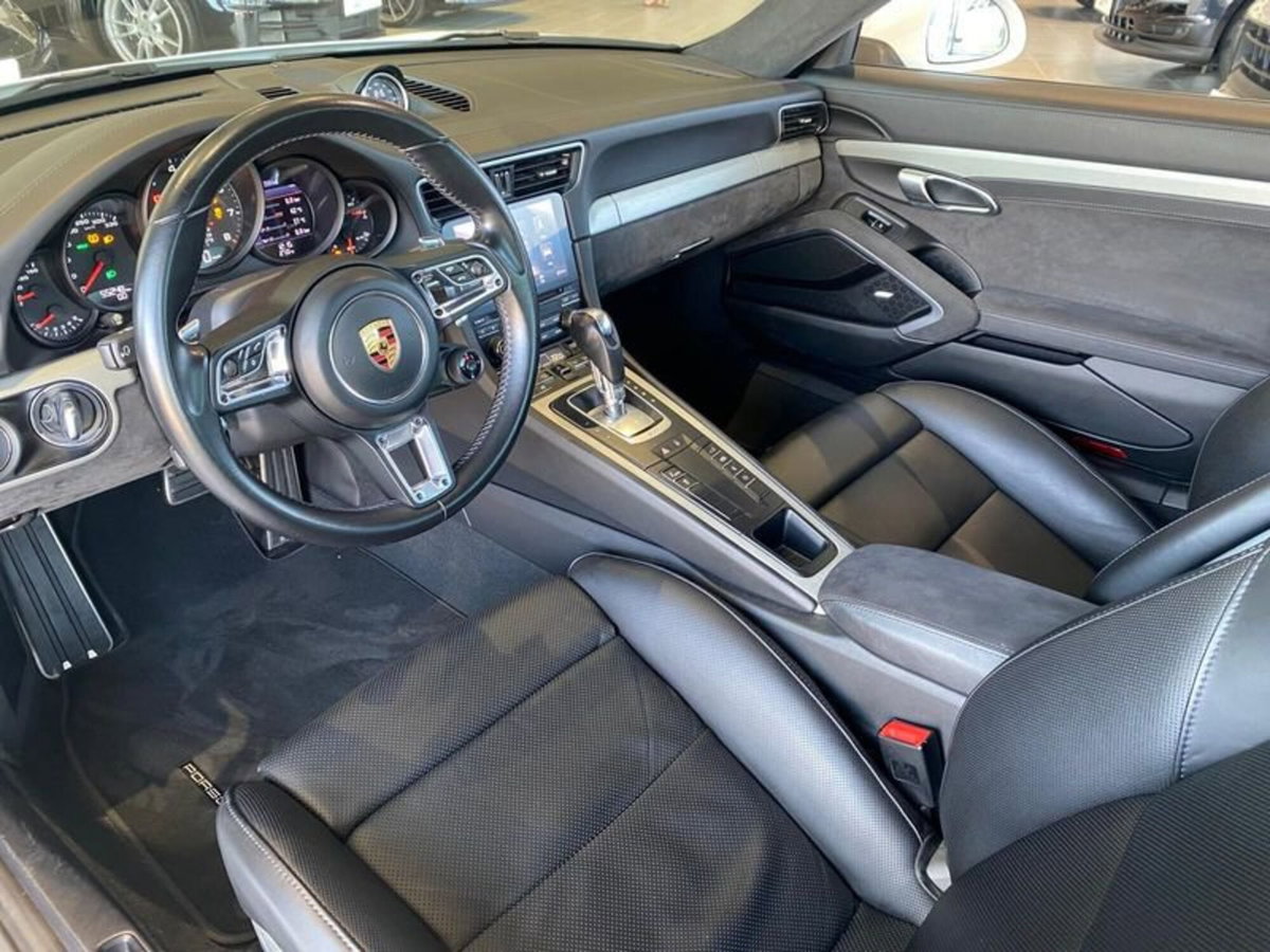 Porsche 911 Coupé 3.0 Carrera 4 GTS (17)