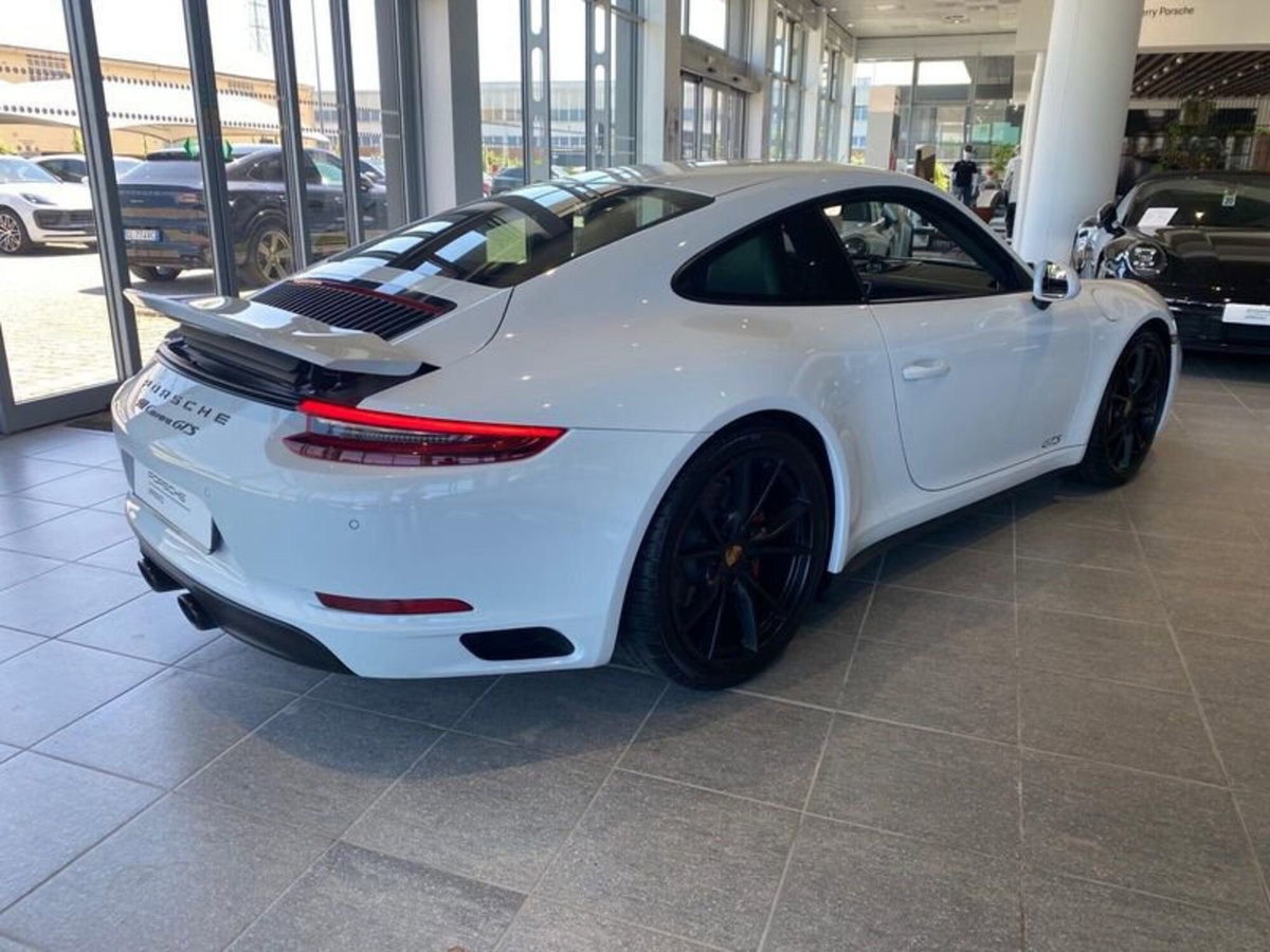 Porsche 911 Coupé 3.0 Carrera 4 GTS (4)