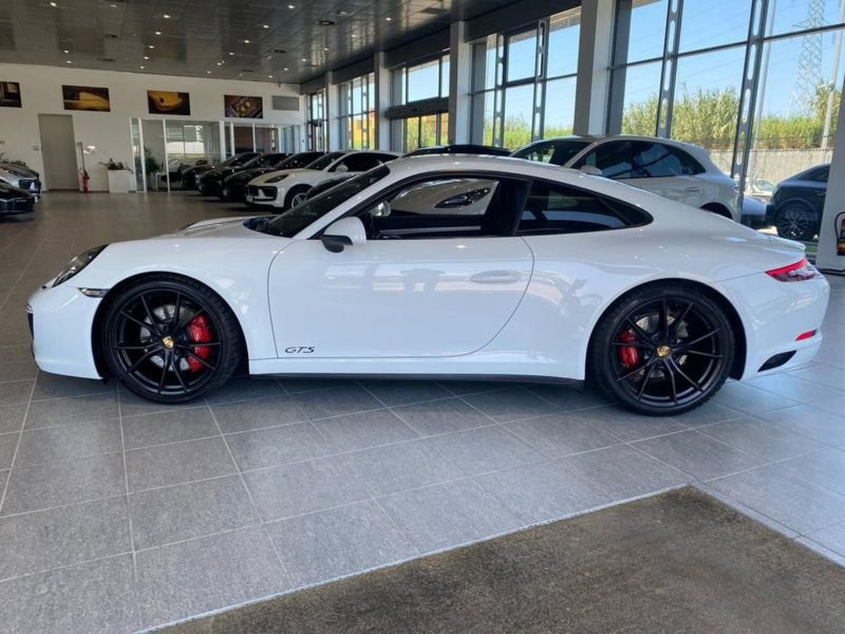 Porsche 911 Coupé 3.0 Carrera 4 GTS (7)