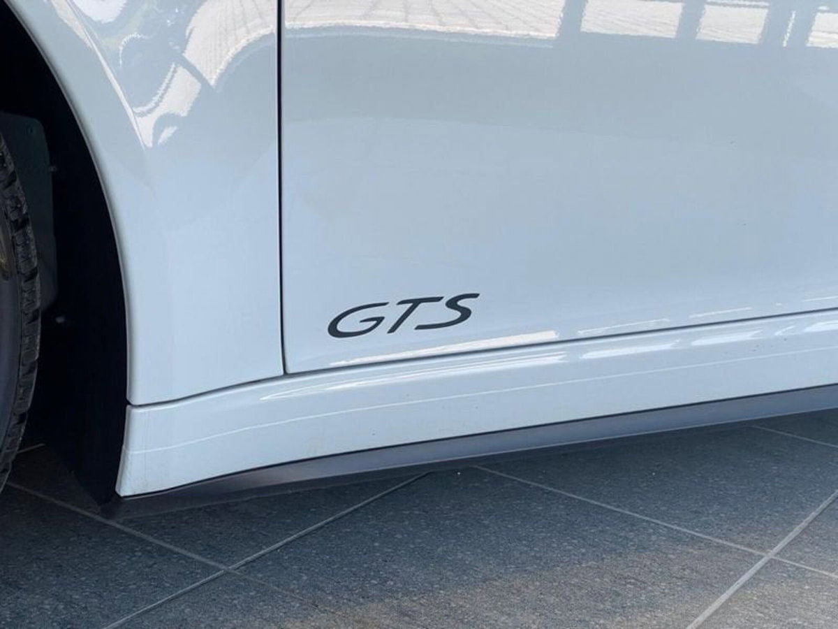 Porsche 911 Coupé 3.0 Carrera 4 GTS (9)