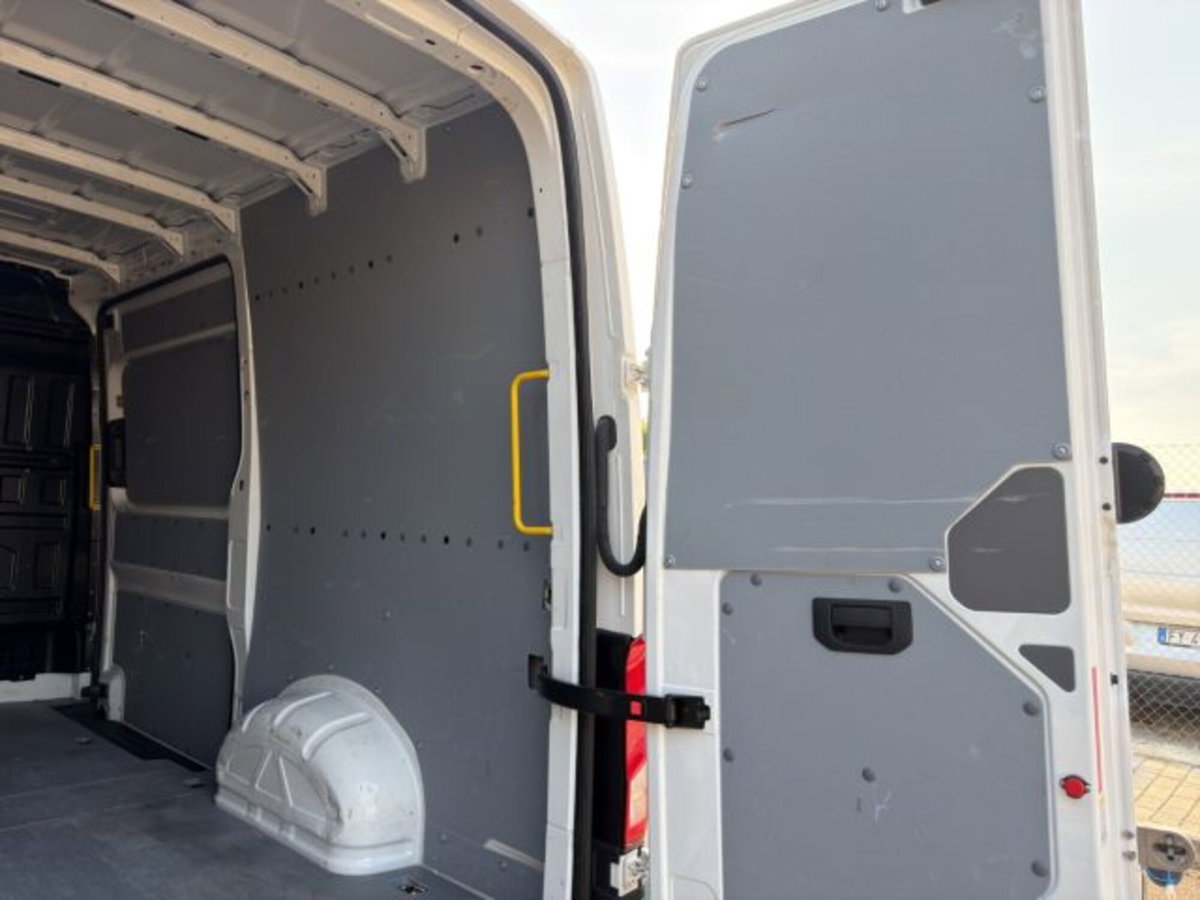 Volkswagen Veicoli Commerciali Crafter Furgone 35 2.0 tdi 140cv L3H3 (16)