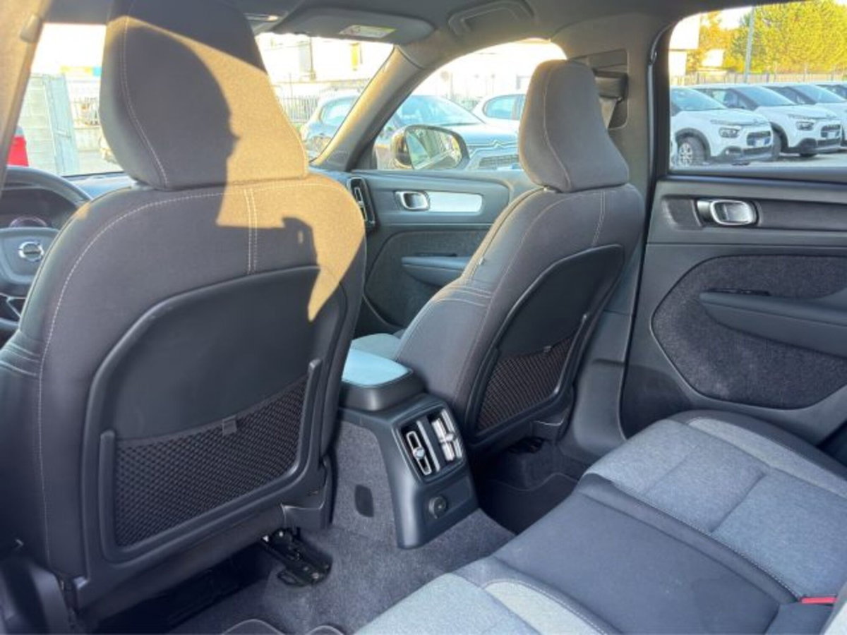 Volvo XC40 T5 Recharge Plug-in Hybrid automatico Core (17)