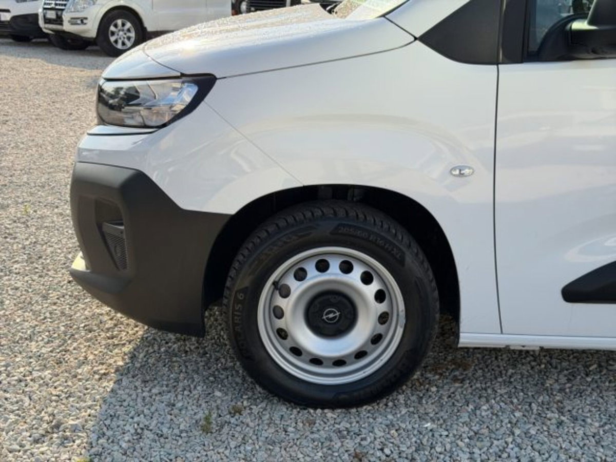 Opel Combo Furgone Cargo XL 1.5 Diesel 130CV PL 950kg Edition (19)