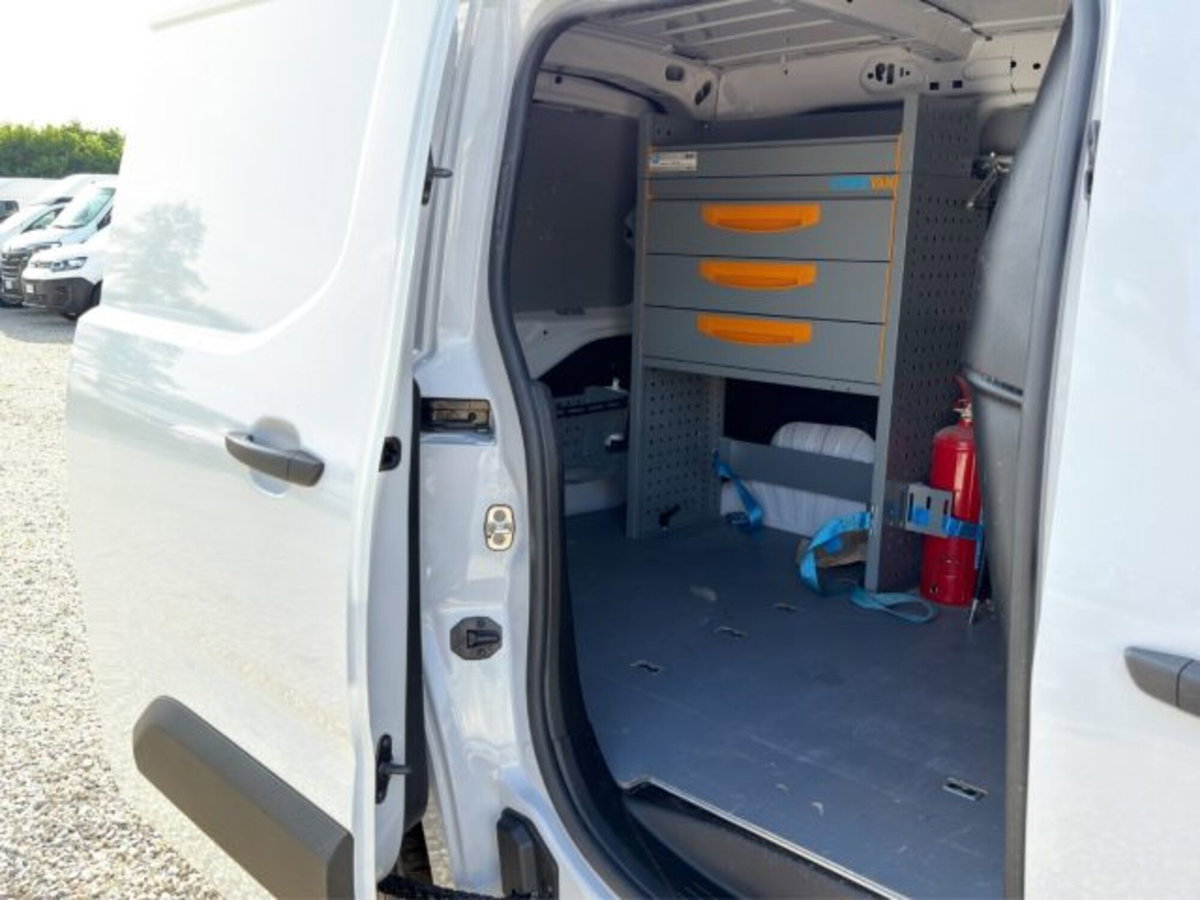 Opel Combo Furgone Cargo XL 1.5 Diesel 130CV PL 950kg Edition (8)