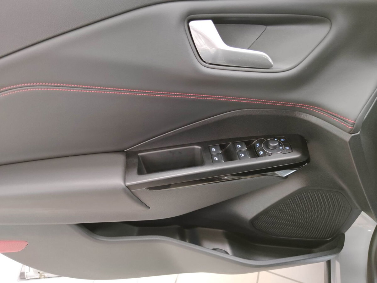 Ford Puma 1.0 EcoBoost Hybrid 125 CV S&S aut. ST-Line X (17)