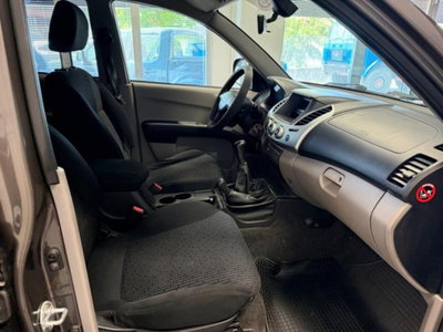 Mitsubishi L200 2.5 DI-D/136CV Double Cab Invite (11)
