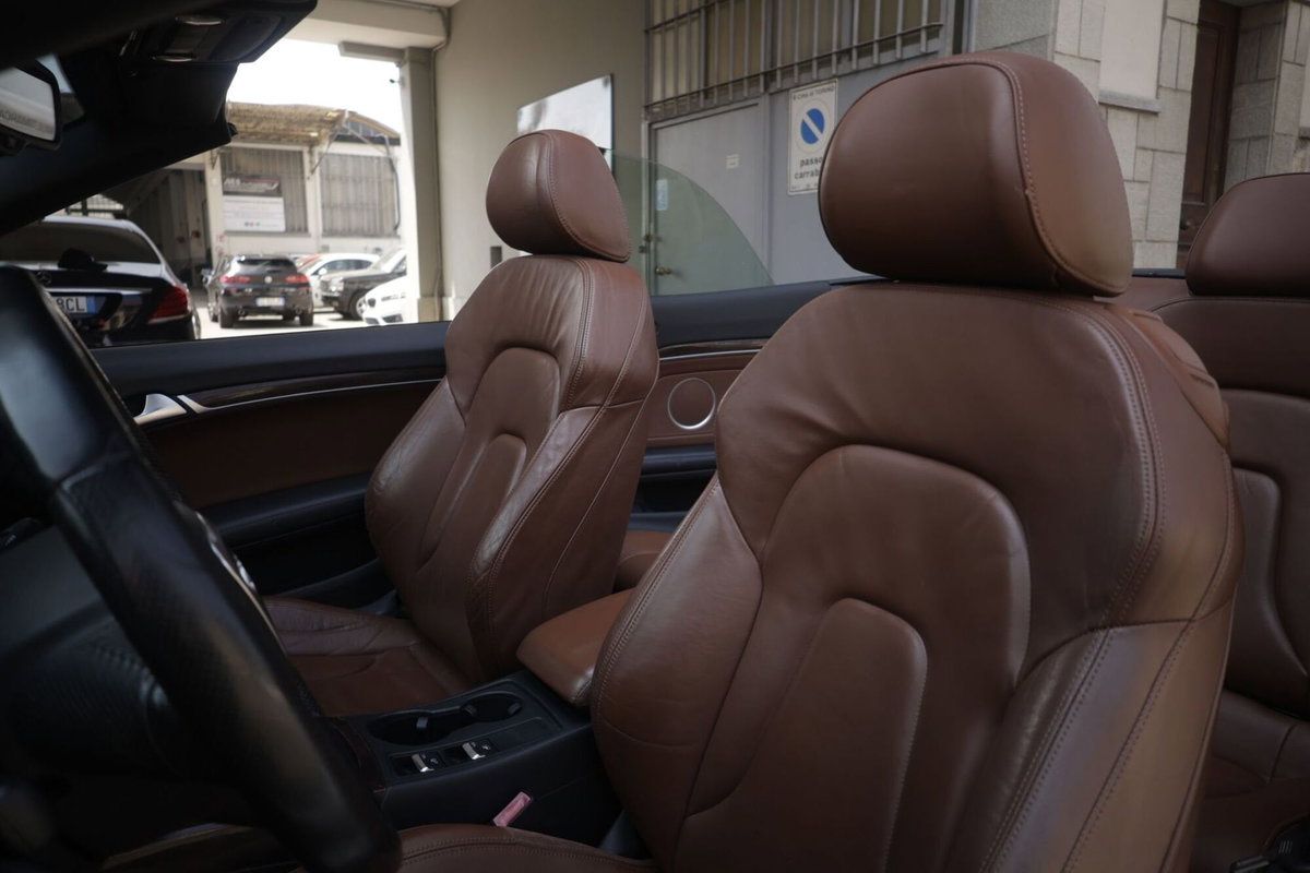 Audi A5 Cabrio 3.0 V6 TDI F.AP. quattro S tr. (16)