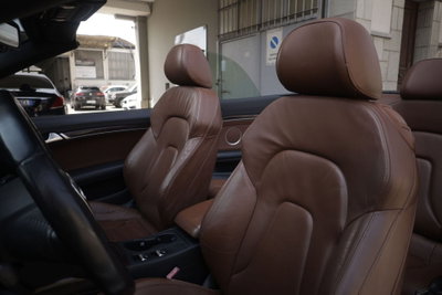 Audi A5 Cabrio 3.0 V6 TDI F.AP. quattro S tr. (16)
