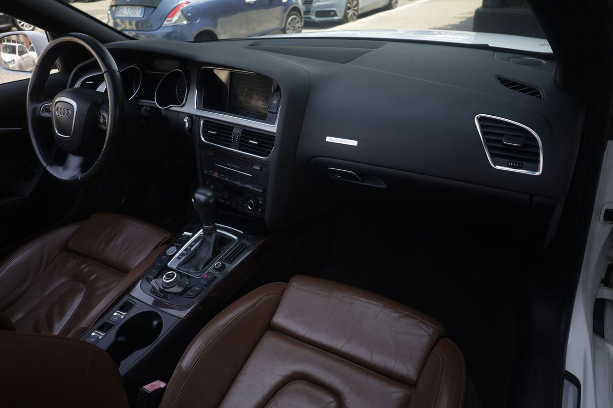 Audi A5 Cabrio 3.0 V6 TDI F.AP. quattro S tr. (8)