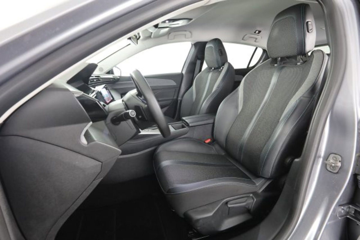 Peugeot 308 PureTech Turbo 130 S&S EAT8 Allure (2)