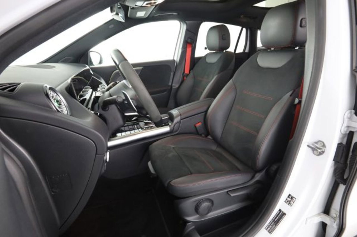 Mercedes-Benz GLA SUV 45 S 4Matic+ AMG (2)