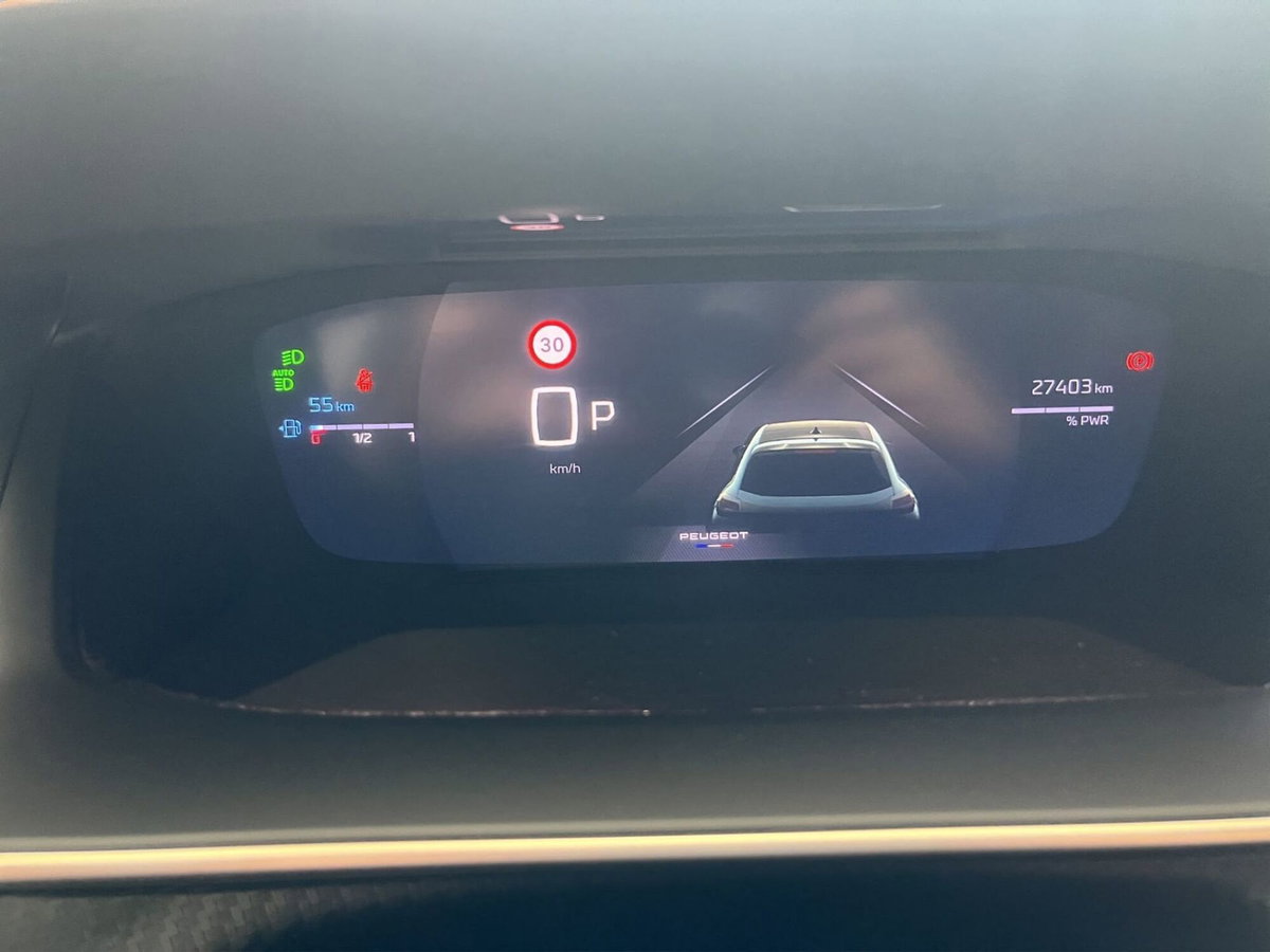 Peugeot 208 motore elettrico 136 CV 5 porte GT (14)