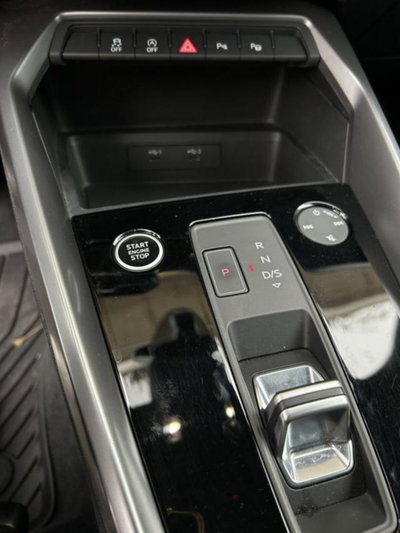 Audi A3 Sportback 30 g-tron S tronic Business (11)
